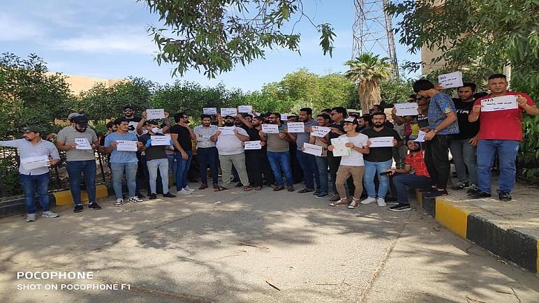موظفو عقود محطة الناصرية الحرارية يتظاهرون للمطالبة بصرف مستحقاتهم