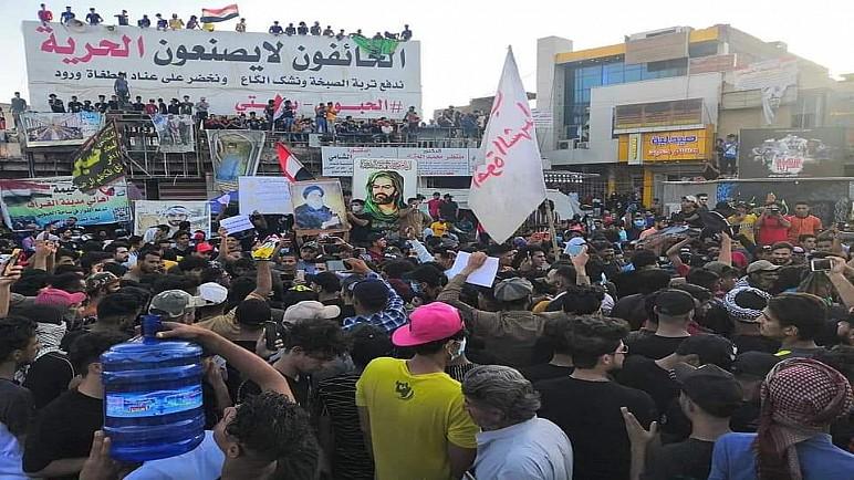 بالصور.. تظاهرات غاضبة وسط مدينة الناصرية