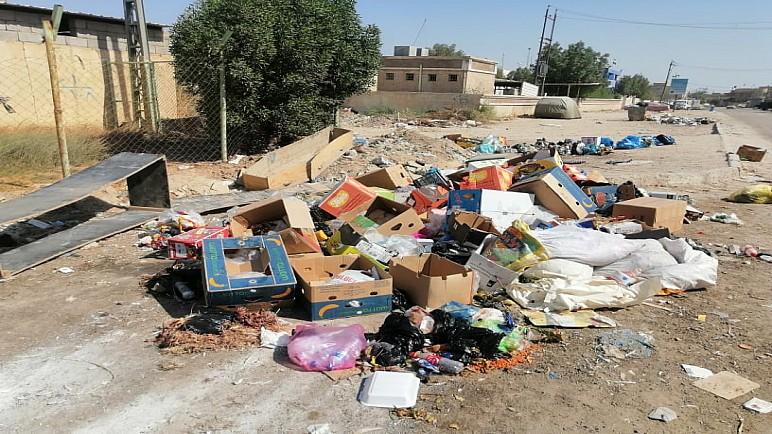 بالفيديو والصور : القمامة تملأ عدداً من شوارع الشطرة