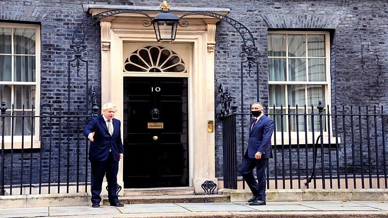 الكاظمي يلتقي في العاصمة البريطانية رئيس الوزراء البريطاني بوريس جونسون